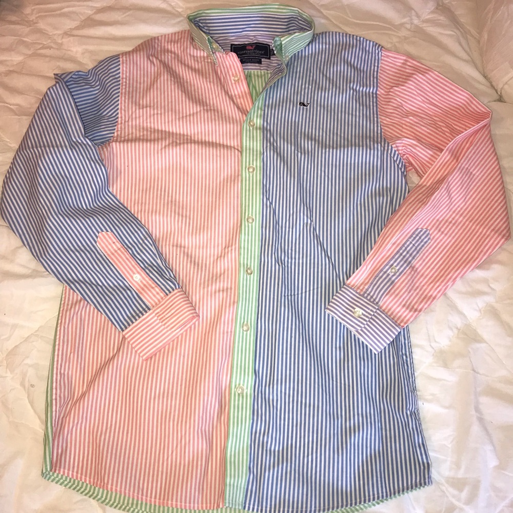 NWOT Vineyard Vines Party Shirt